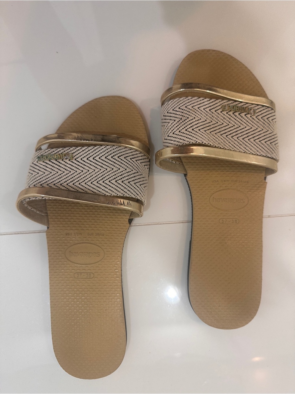 Havaianas Women's Gold and Beige Slide Sandals
